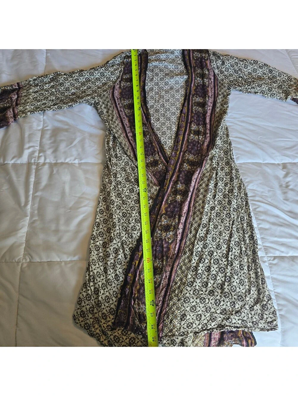 Eyeshadow patterned wrap dress